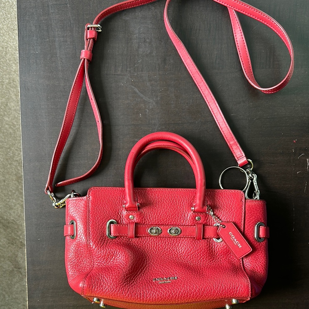 Coach Red Satchel with Versatile Carrying Options
